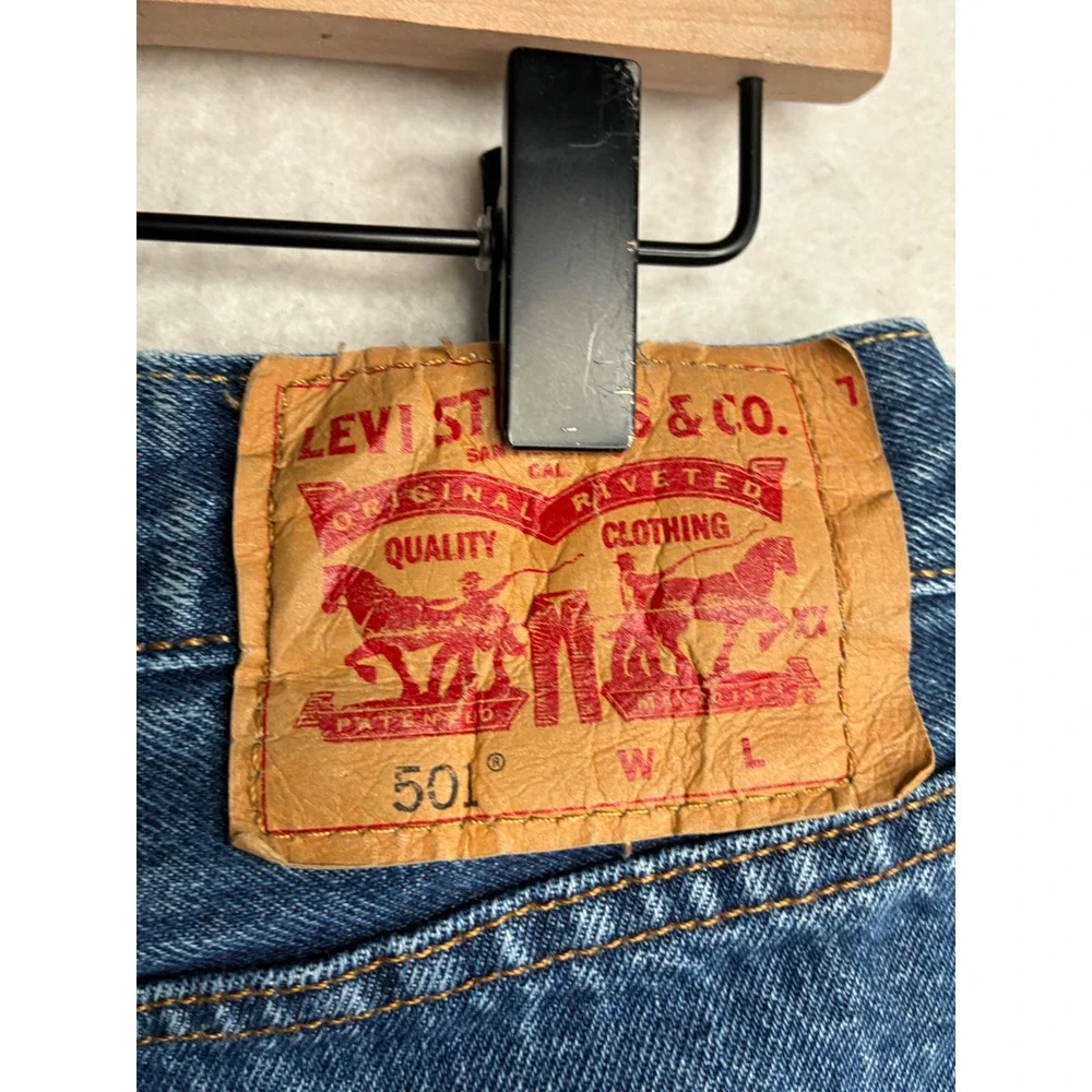 Levis 501 Original Fit Mens Blue Denim Straight Leg Button Fly Jeans W32 L38